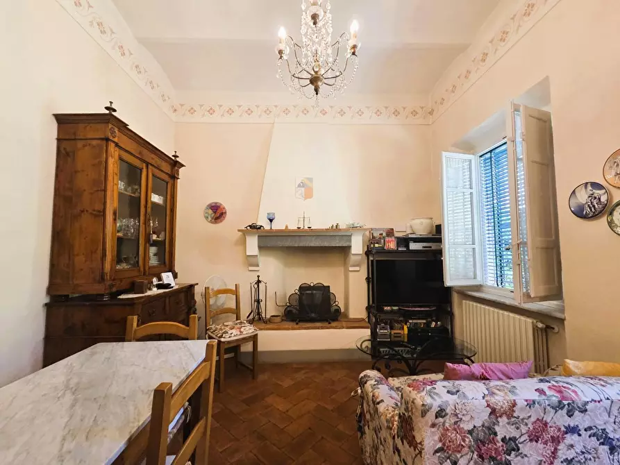 Immagine 5 di Villa in vendita  a Capannori