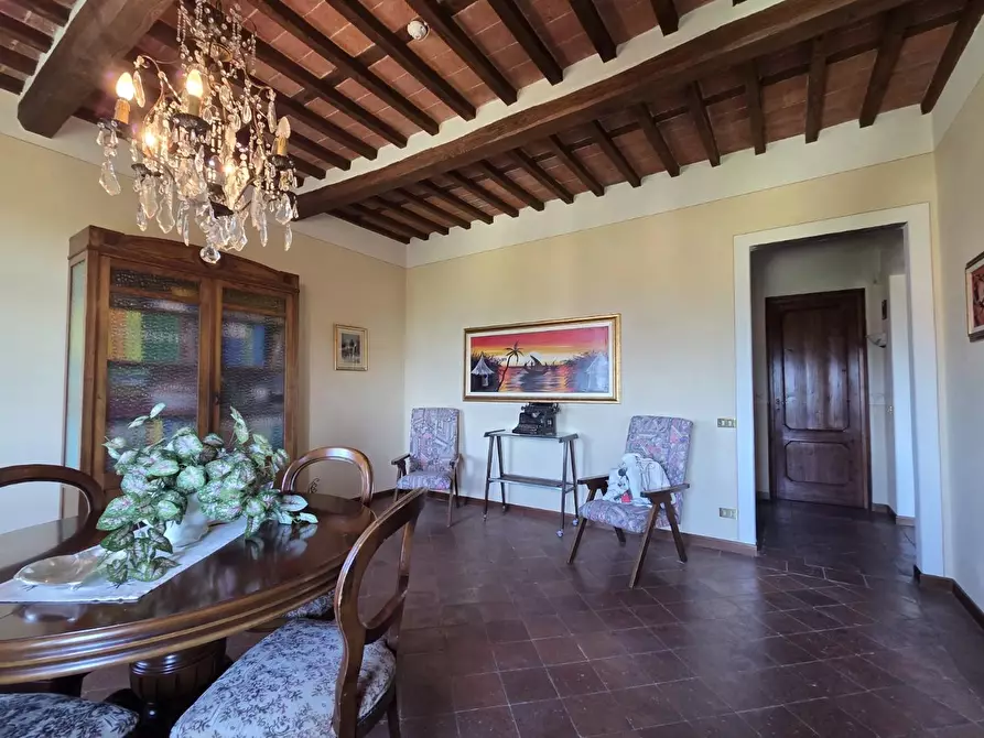 Immagine 45 di Villa in vendita  a Capannori