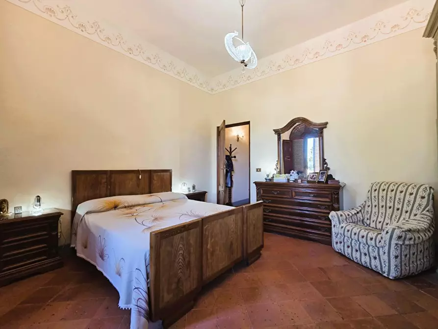 Immagine 14 di Villa in vendita  a Capannori