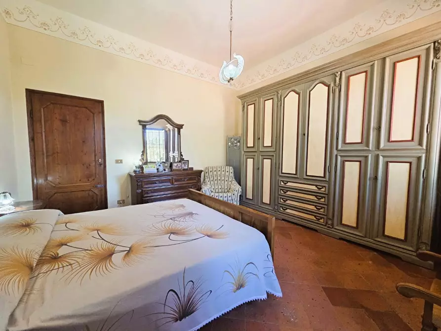 Immagine 15 di Villa in vendita  a Capannori