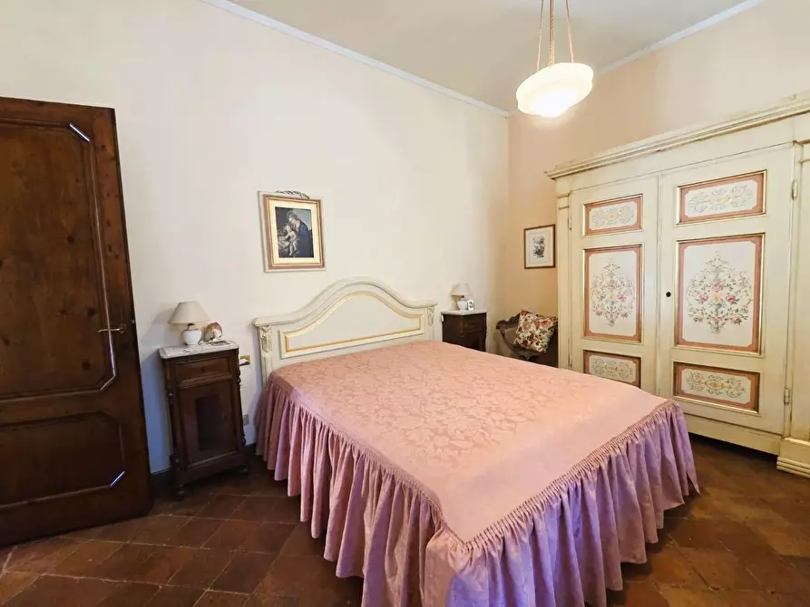 Immagine 37 di Villa in vendita  a Capannori