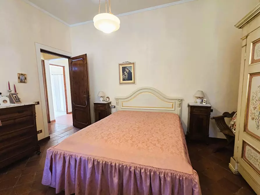 Immagine 36 di Villa in vendita  a Capannori