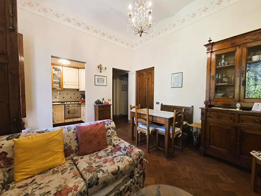 Immagine 6 di Villa in vendita  a Capannori