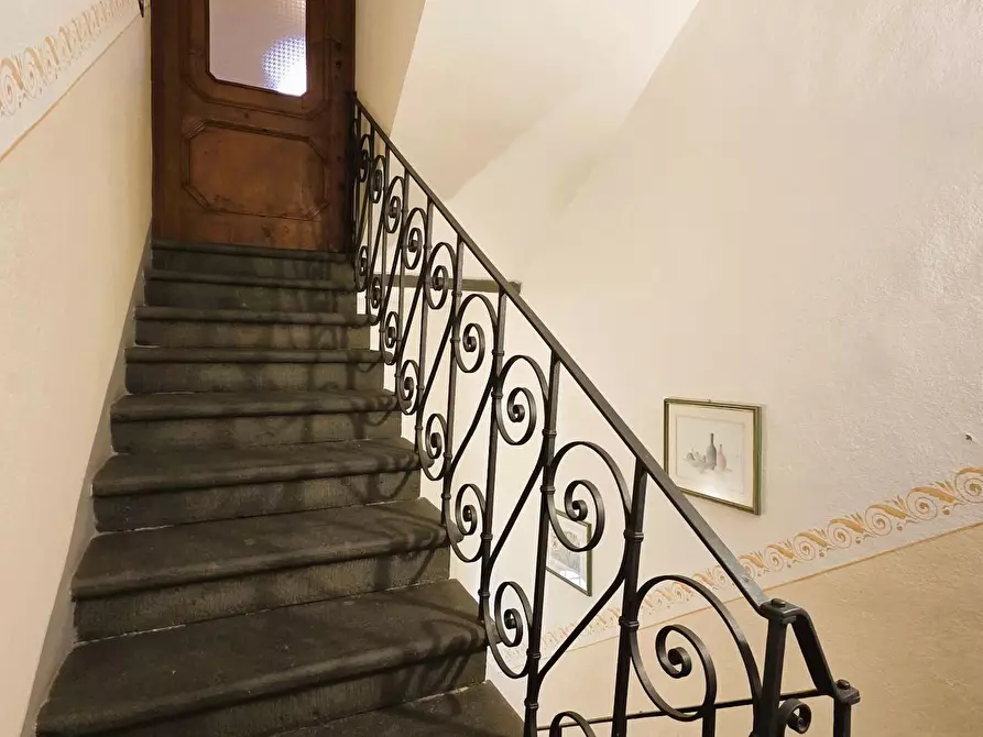 Immagine 41 di Villa in vendita  a Capannori