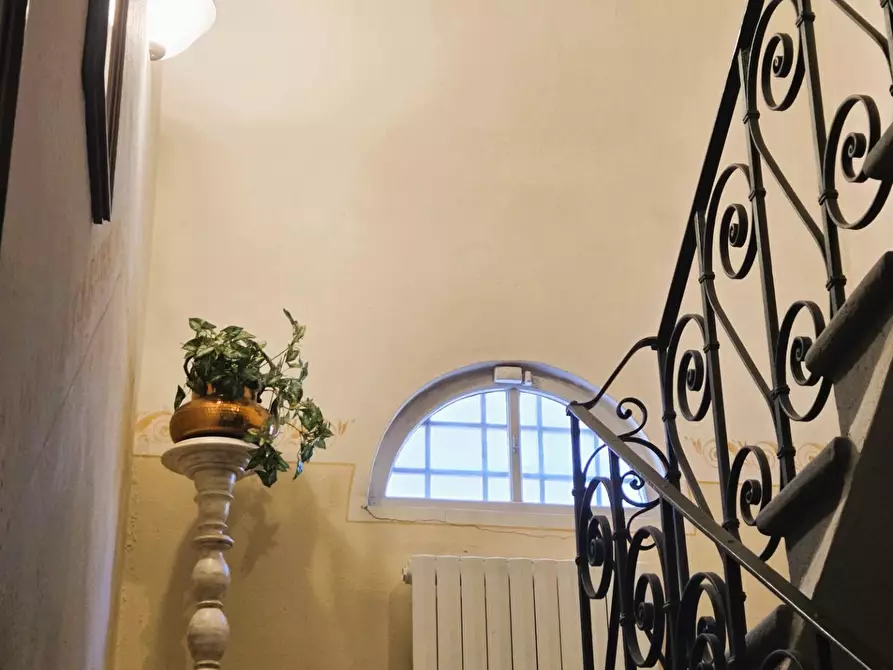 Immagine 24 di Villa in vendita  a Capannori