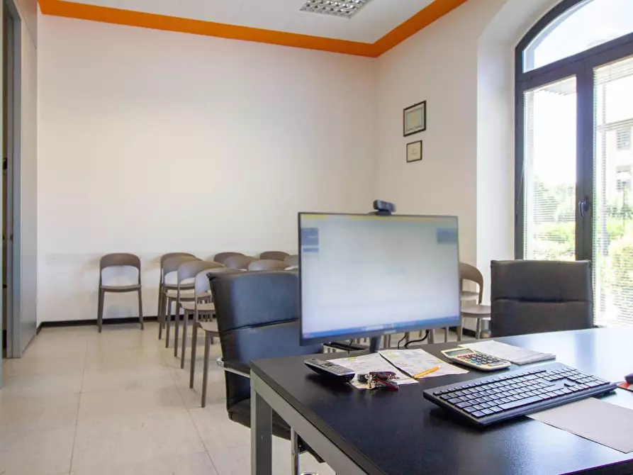Immagine 9 di Ufficio in vendita  a Pisa