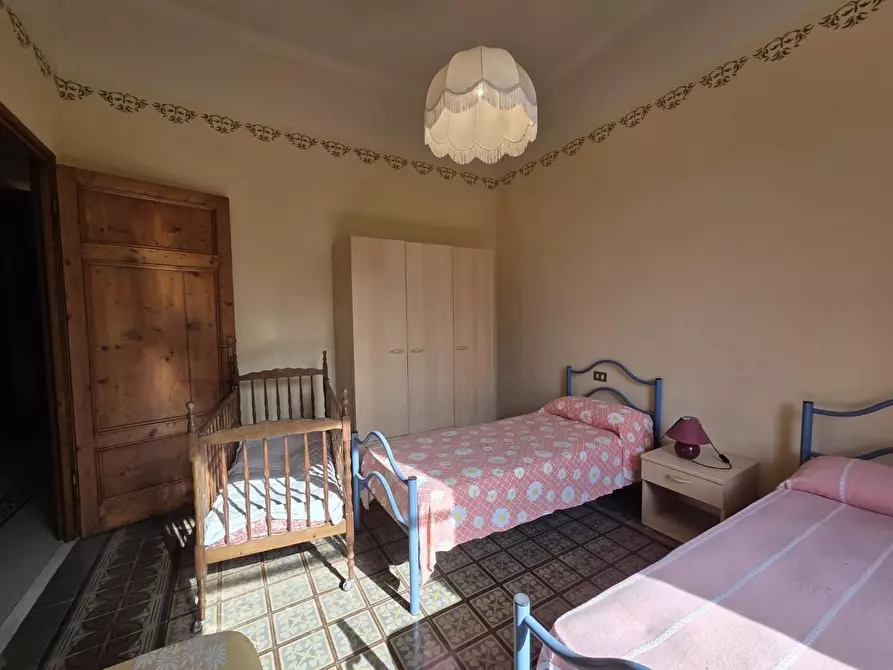 Immagine 18 di Villa in vendita  a Lucca