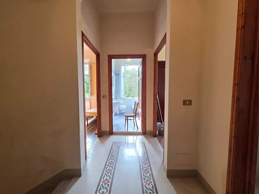 Immagine 29 di Villa in vendita  a Lucca