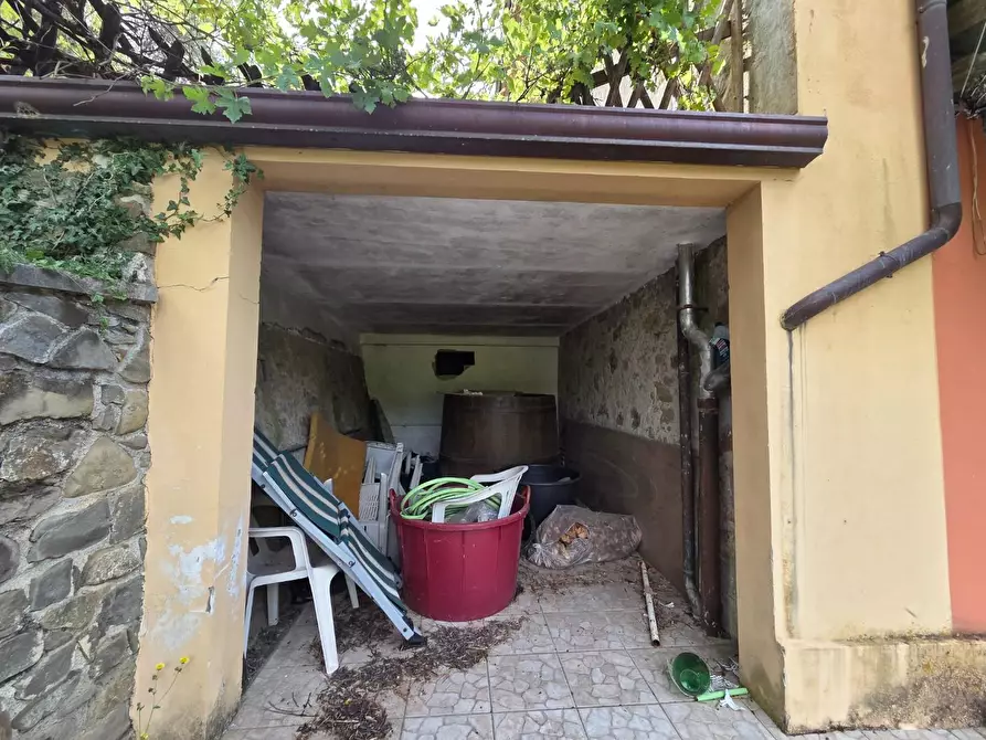 Immagine 41 di Villa in vendita  a Lucca