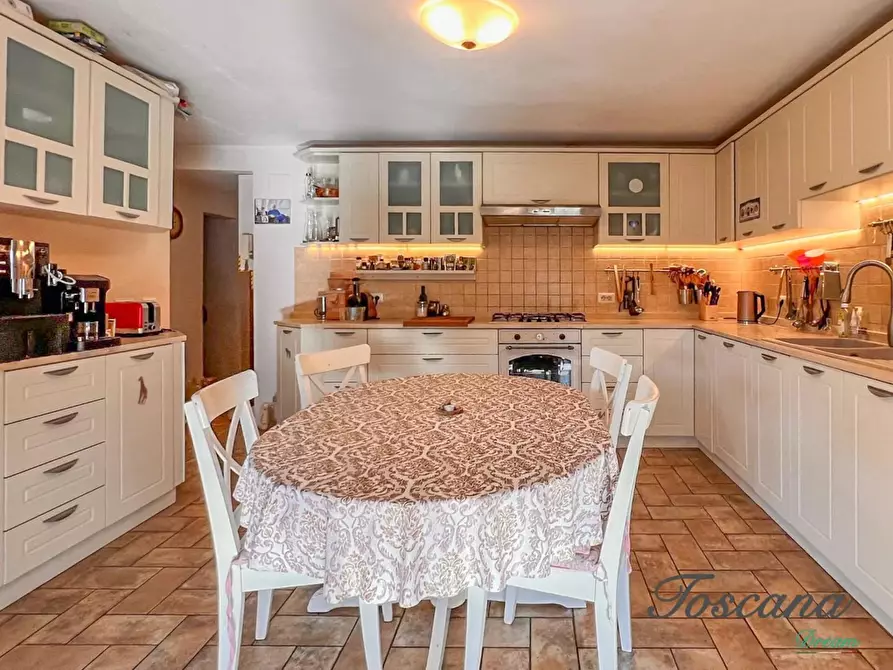 Immagine 90 di Casa colonica in vendita  a Roccastrada