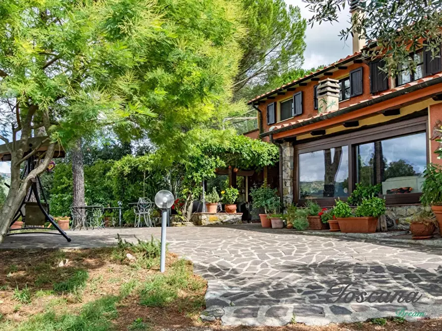 Immagine 8 di Casa colonica in vendita  a Roccastrada