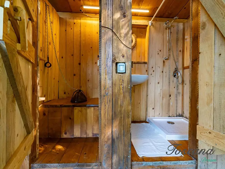 Immagine 45 di Casa colonica in vendita  a Roccastrada