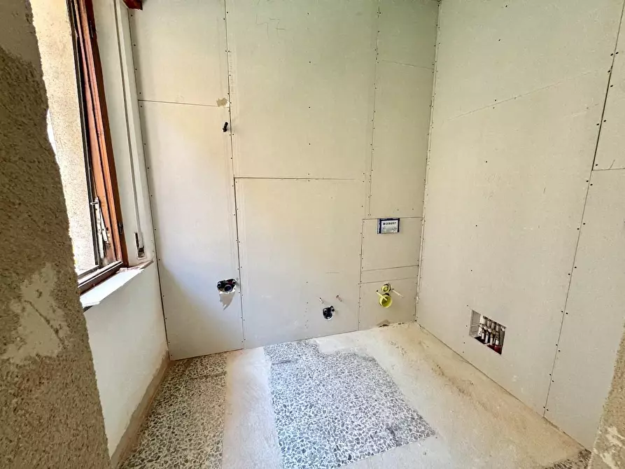 Immagine 11 di Appartamento in vendita  a Pisa
