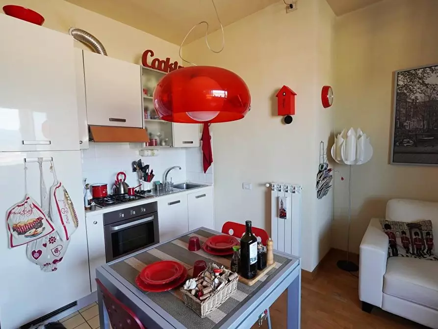 Immagine 3 di Appartamento in vendita  a Lucca