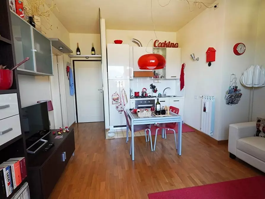 Immagine 8 di Appartamento in vendita  a Lucca