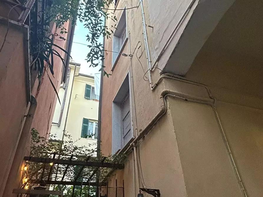 Immagine 1 di Terratetto in vendita  a Massa