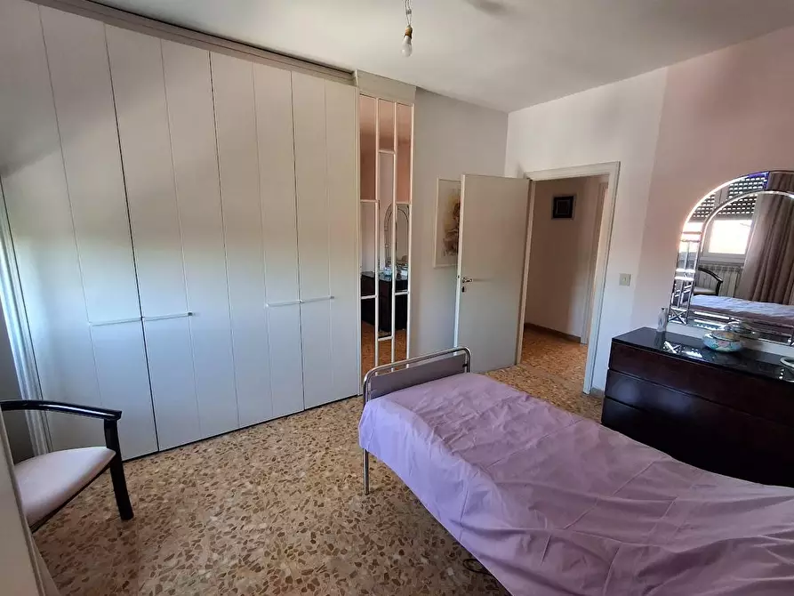 Immagine 12 di Appartamento in vendita  a Pisa