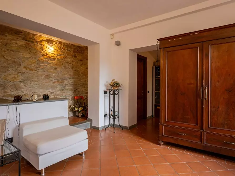 Immagine 9 di Rustico / casale in vendita  a Vicopisano