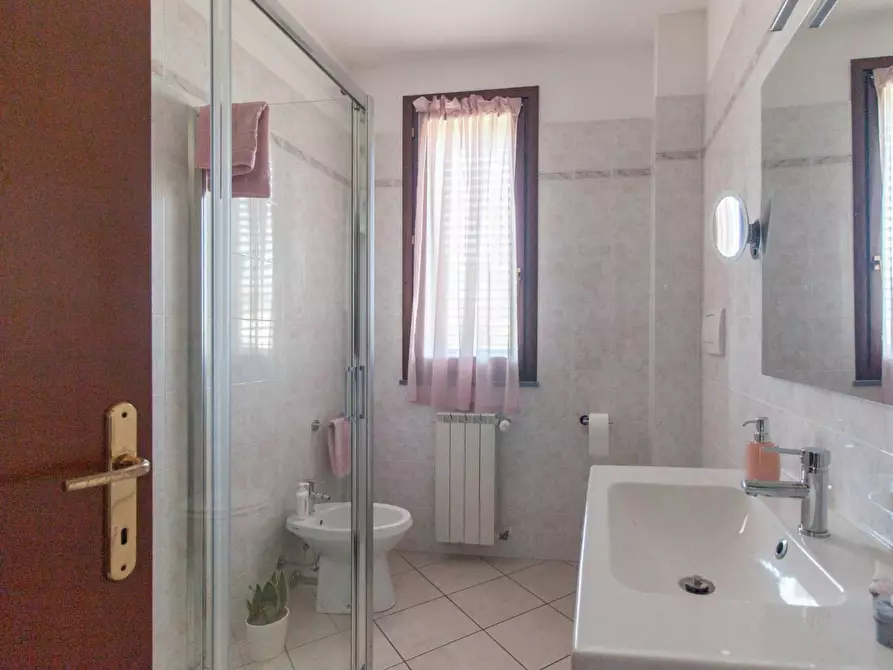Immagine 26 di Appartamento in vendita  a Cascina