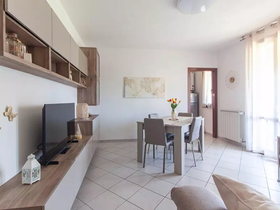 Immagine 3 di Appartamento in vendita  a Cascina