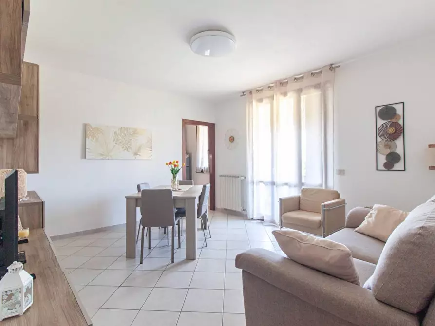 Immagine 2 di Appartamento in vendita  a Cascina
