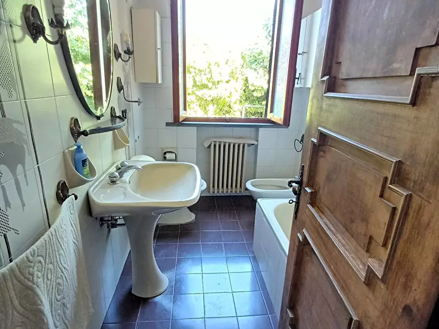 Immagine 17 di Villa in vendita  a Empoli