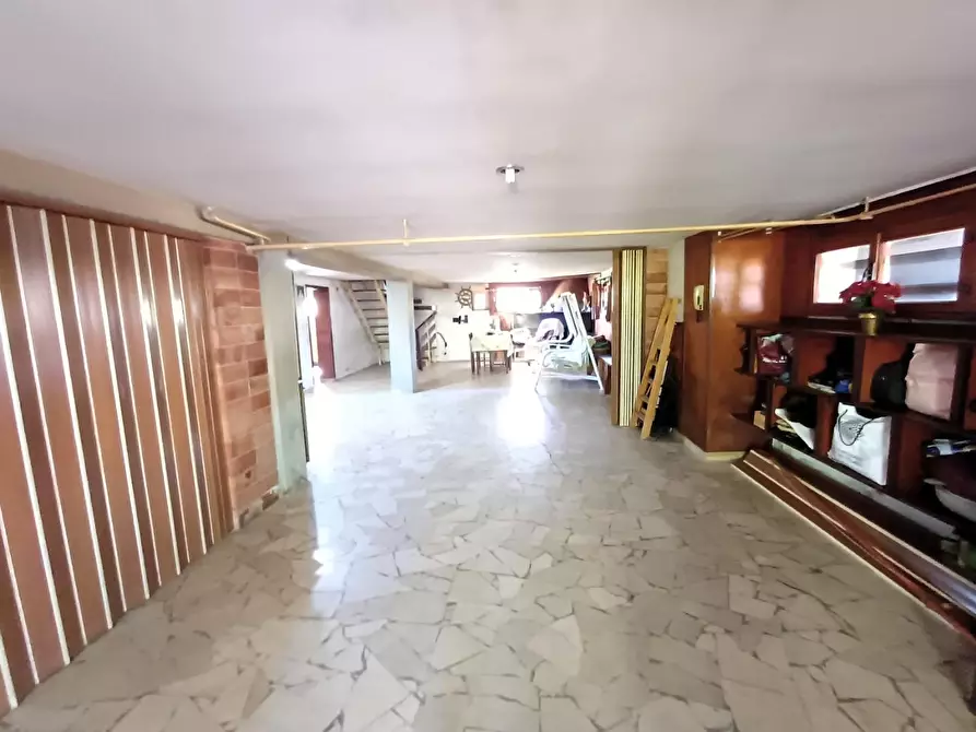 Immagine 12 di Villa in vendita  a Empoli
