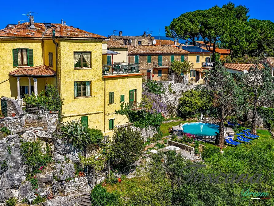 Immagine 4 di Villa in vendita  a Manciano