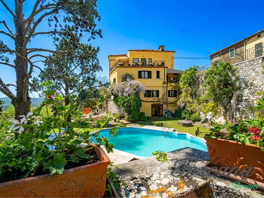 Immagine 3 di Villa in vendita  a Manciano