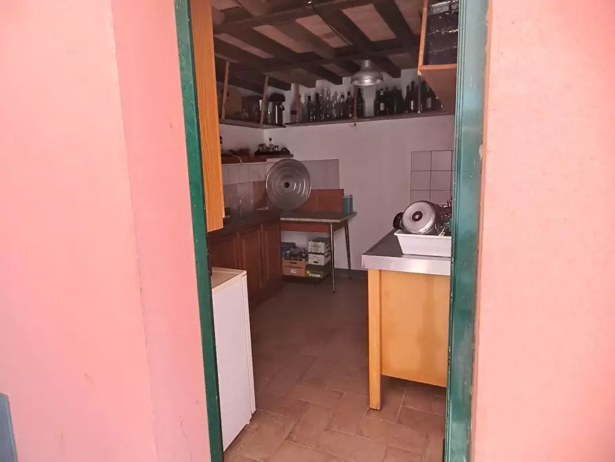 Immagine 31 di Casa colonica in vendita  a Calci