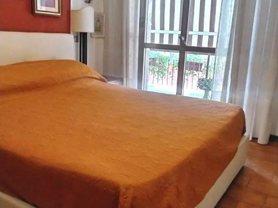 Immagine 18 di Appartamento in vendita  a Massa