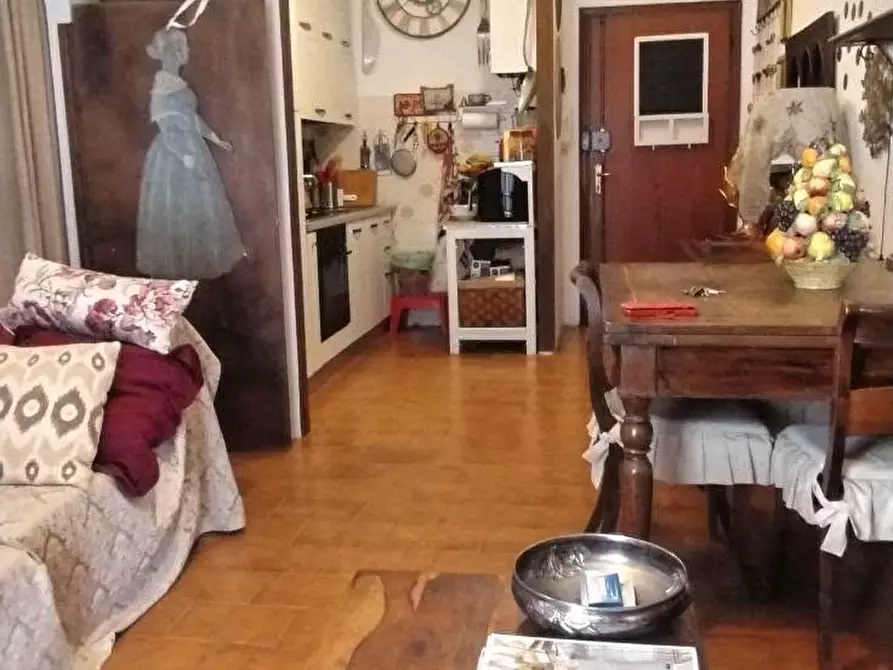 Immagine 10 di Appartamento in vendita  a Massa