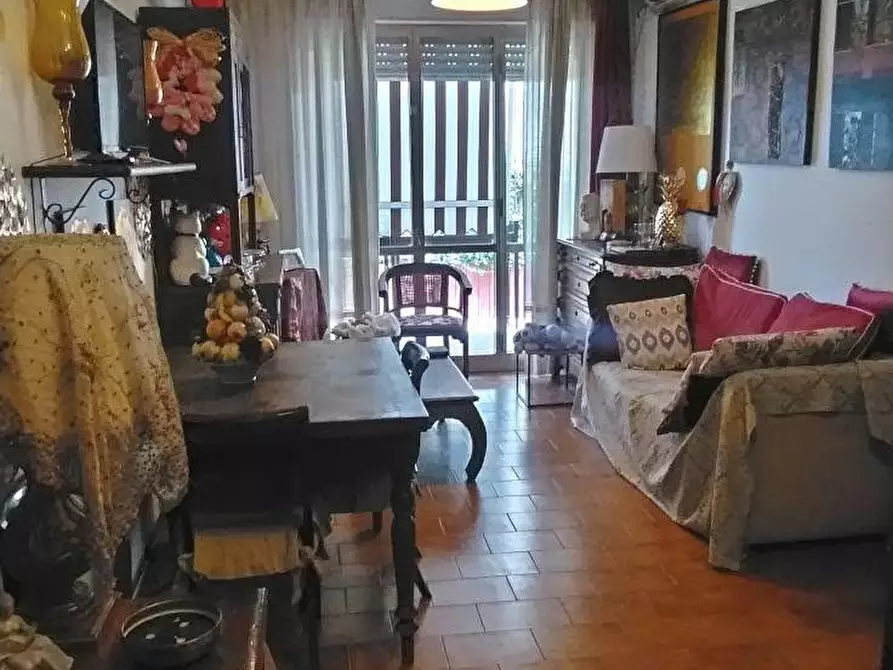 Immagine 8 di Appartamento in vendita  a Massa