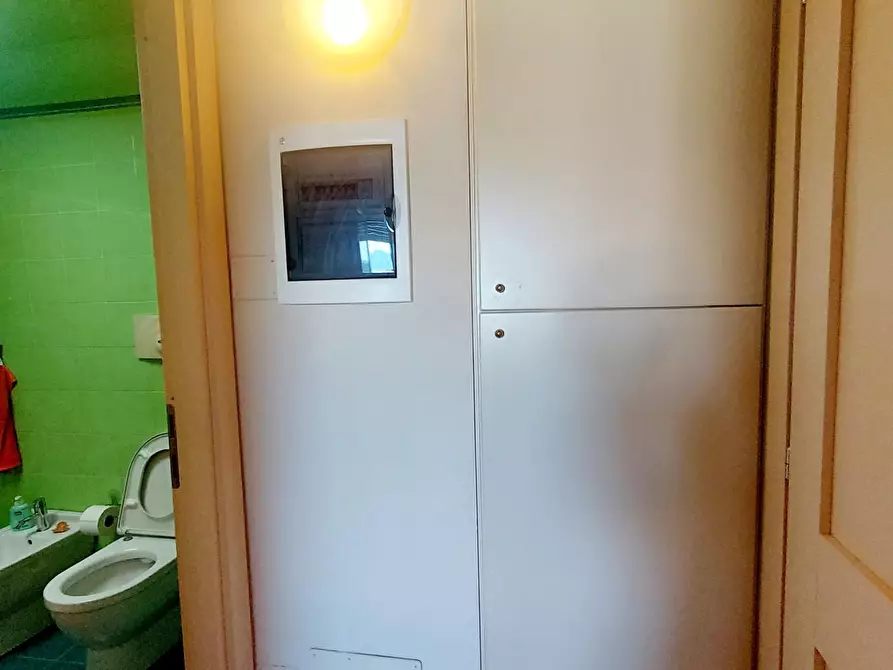 Immagine 14 di Appartamento in vendita  a Lucca