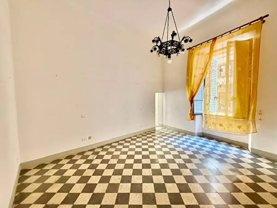 Immagine 19 di Appartamento in vendita  a Siena