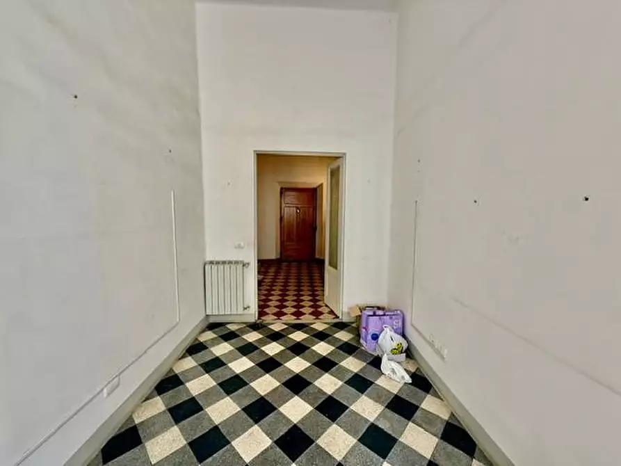 Immagine 7 di Appartamento in vendita  a Siena