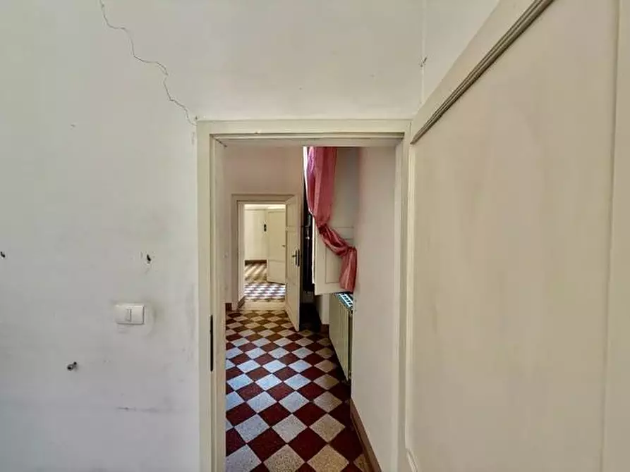 Immagine 23 di Appartamento in vendita  a Siena