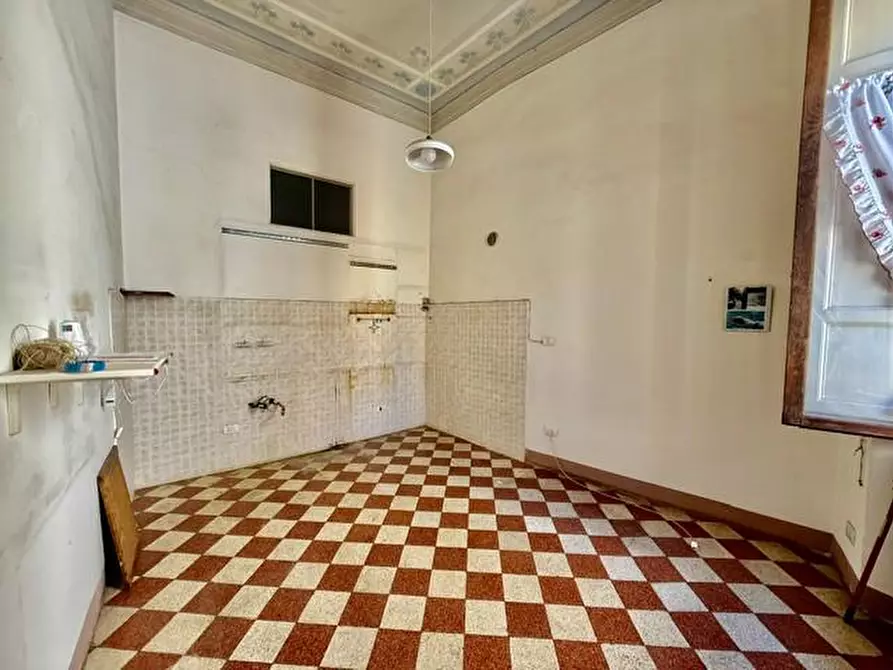 Immagine 26 di Appartamento in vendita  a Siena