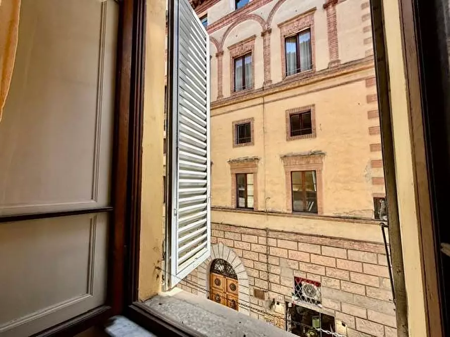 Immagine 15 di Appartamento in vendita  a Siena