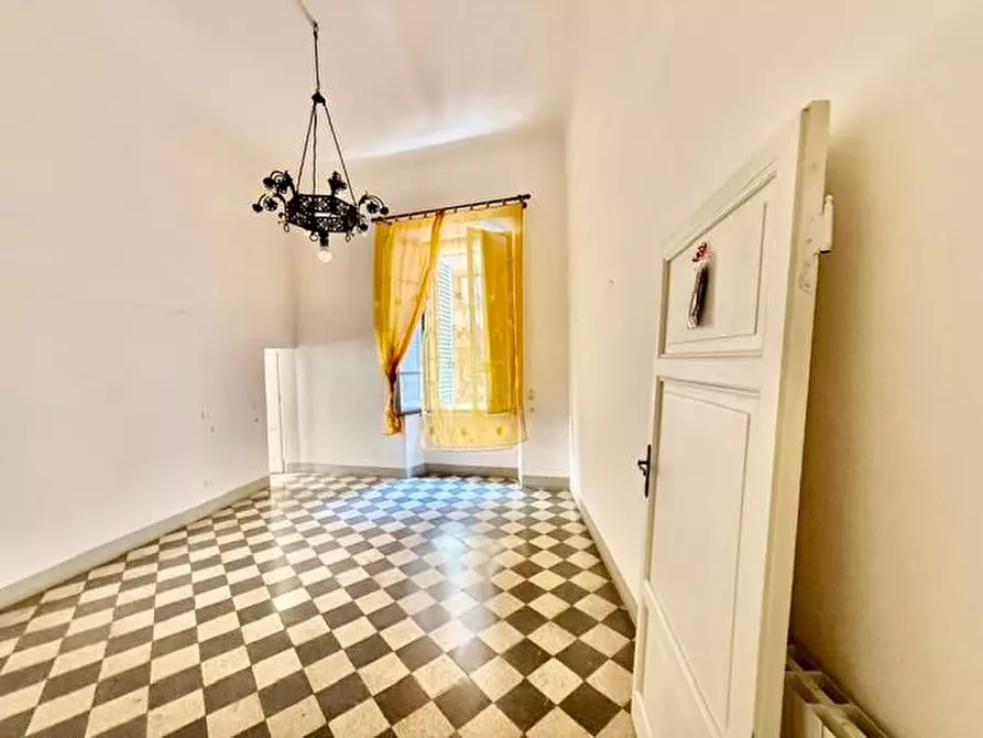 Immagine 18 di Appartamento in vendita  a Siena