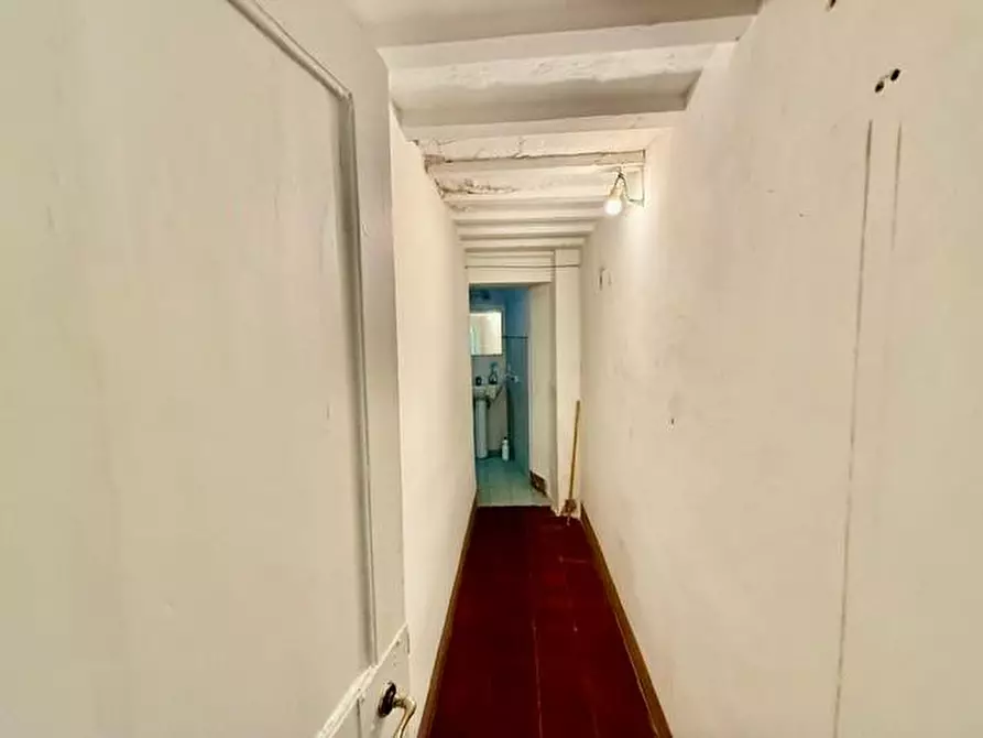 Immagine 34 di Appartamento in vendita  a Siena