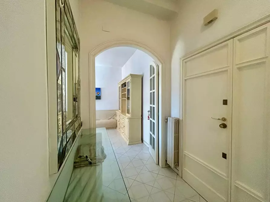Immagine 7 di Appartamento in vendita  a Siena