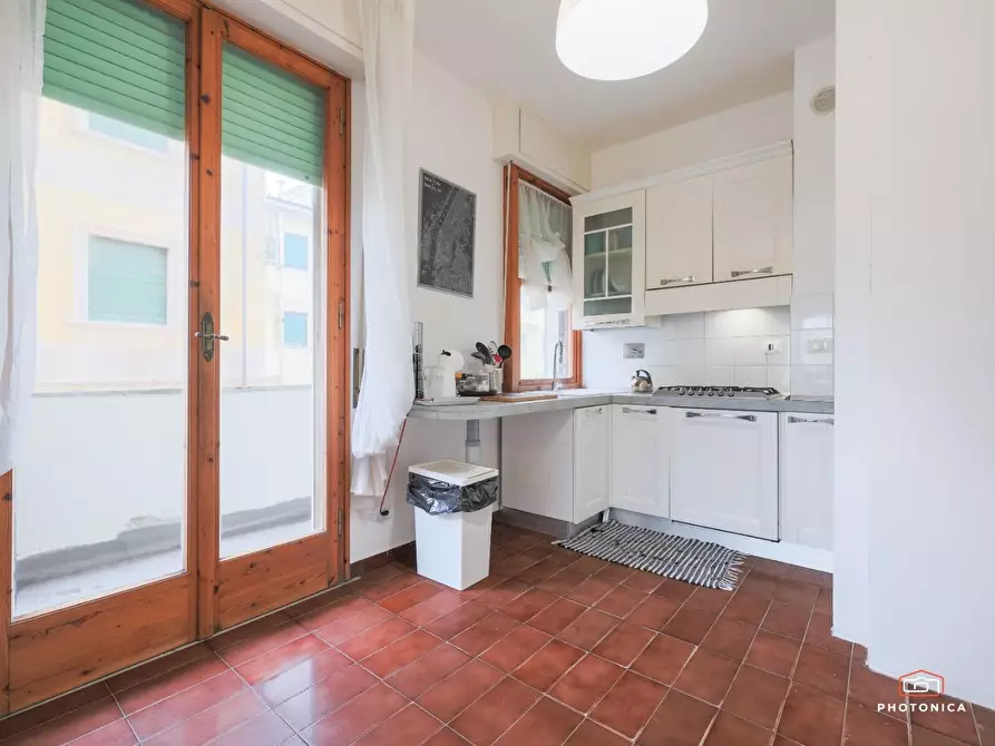 Immagine 13 di Appartamento in vendita  a Livorno