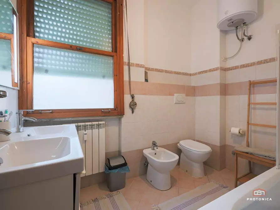 Immagine 25 di Appartamento in vendita  a Livorno
