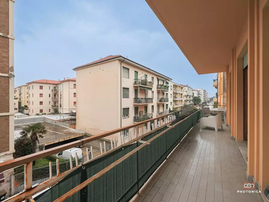 Immagine 27 di Appartamento in vendita  a Livorno