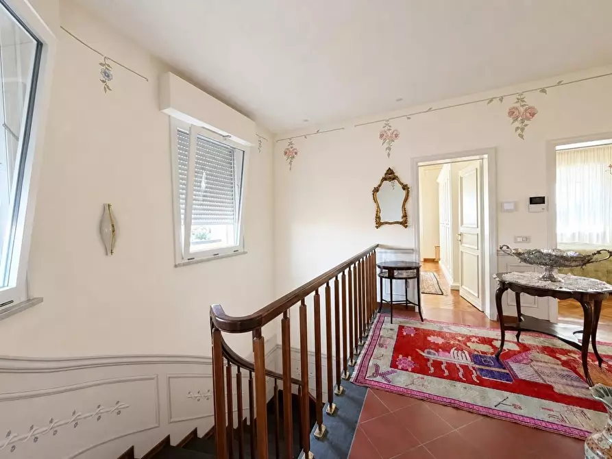Immagine 26 di Villa in vendita  a Capannori