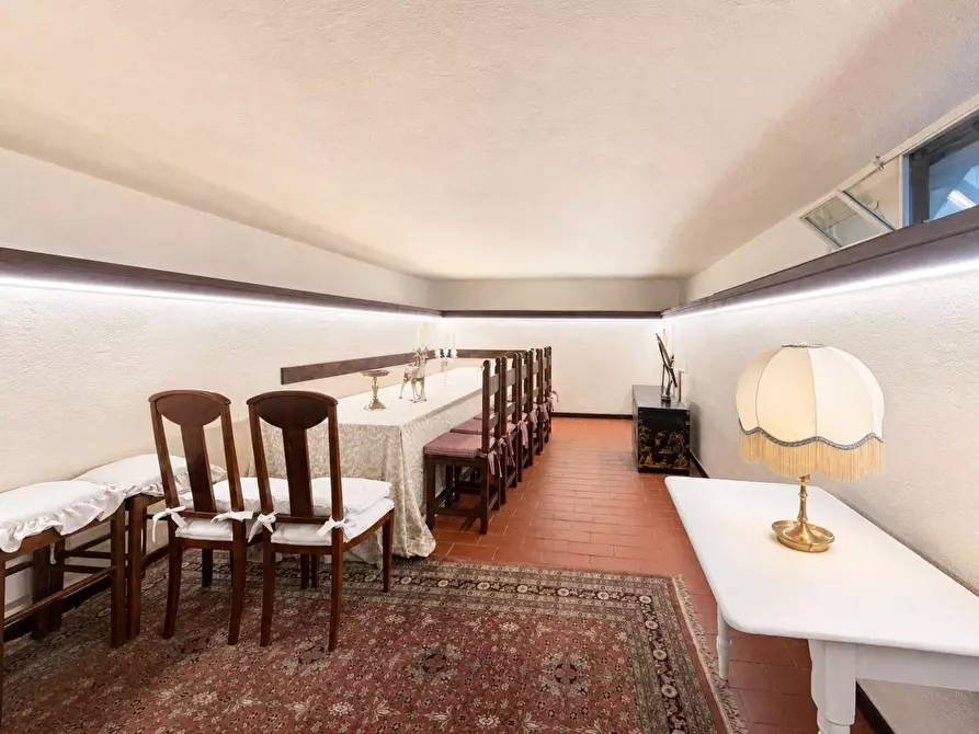 Immagine 19 di Villa in vendita  a Capannori