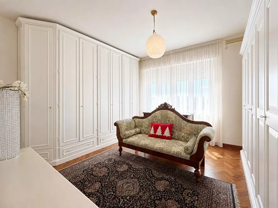 Immagine 32 di Villa in vendita  a Capannori