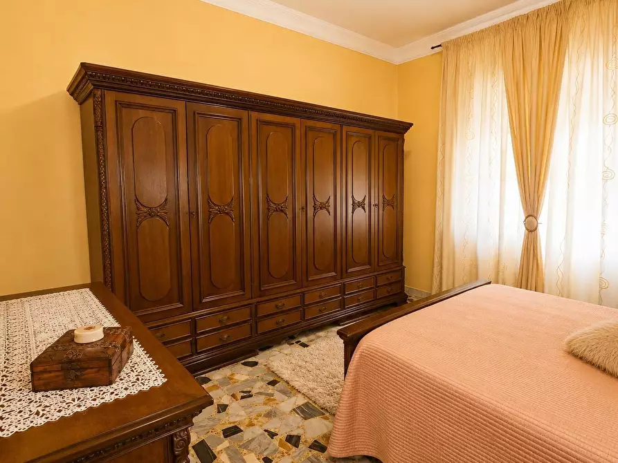 Immagine 11 di Appartamento in vendita  a Colle Di Val D'elsa