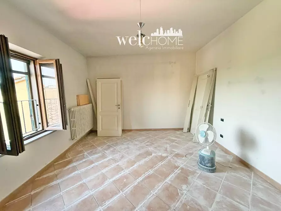 Immagine 11 di Appartamento in vendita  a Campi Bisenzio